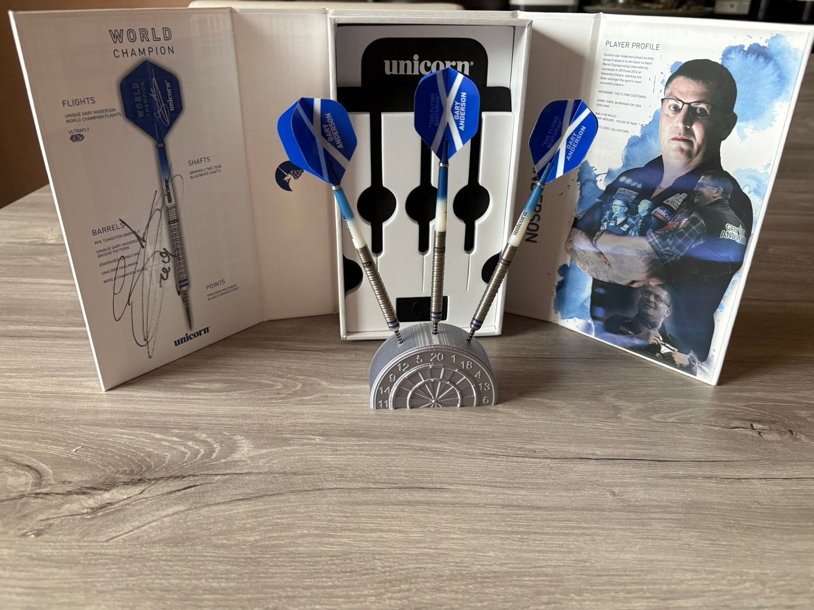Gary Anderson world champion darts, Sport en Fitness, Ophalen of Verzenden, Nieuw