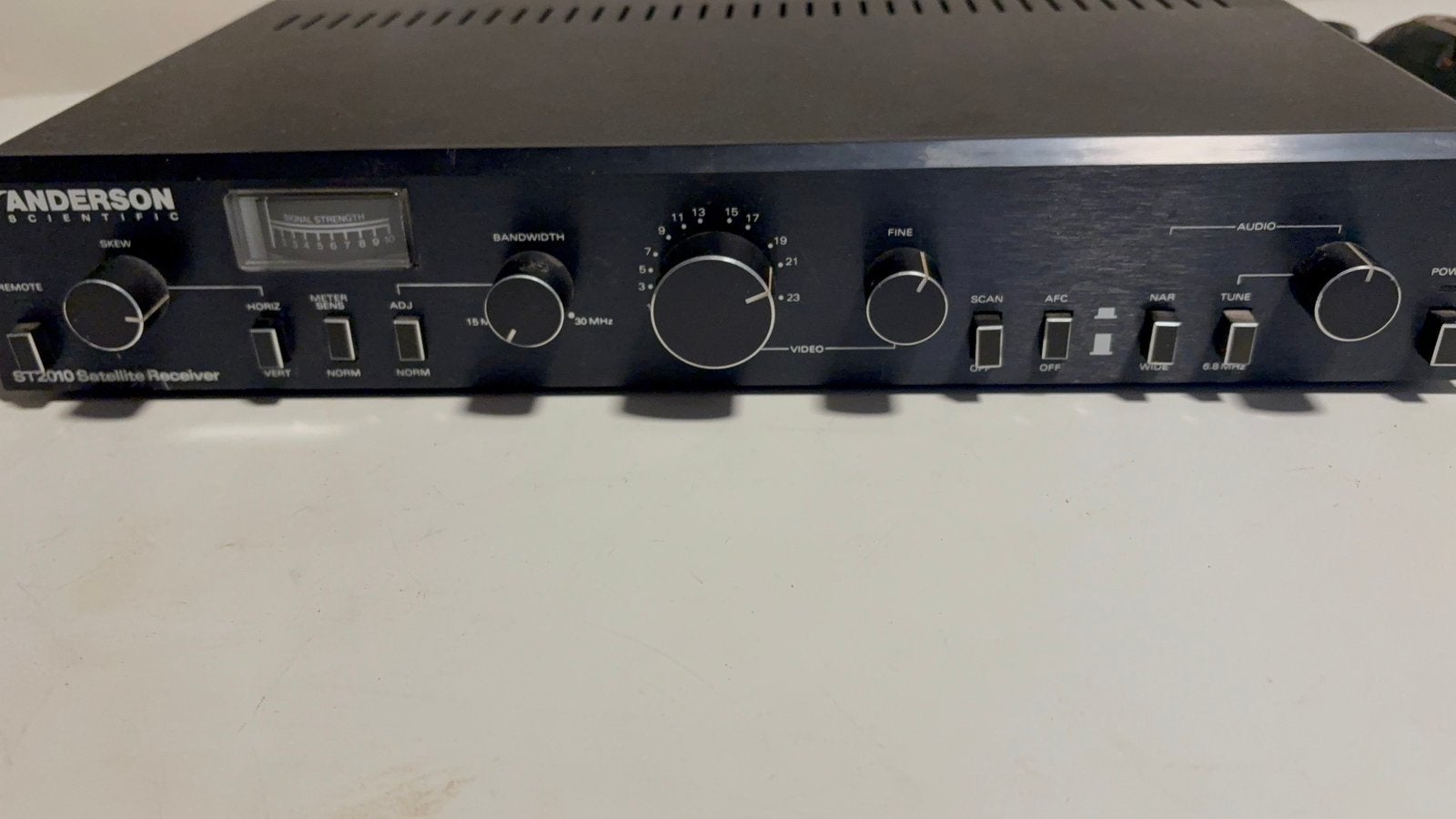 Analoge satelliet pntvanger, Ophalen of Verzenden, Zo goed als nieuw
