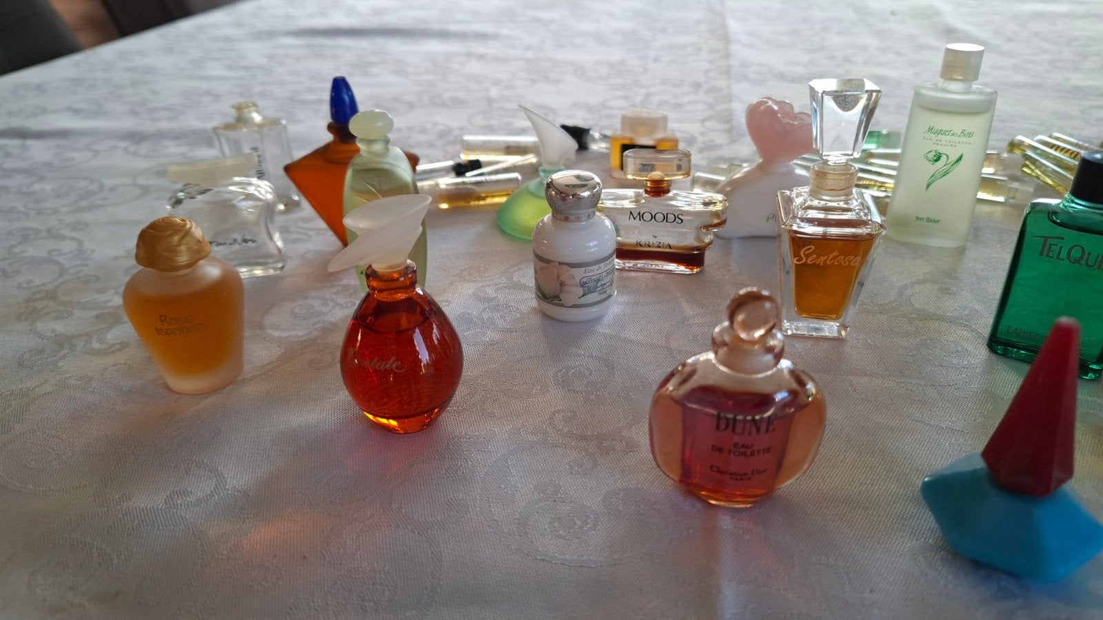 miniatuur parfumflesjes, Verzamelen, Ophalen, Miniatuur, Gevuld