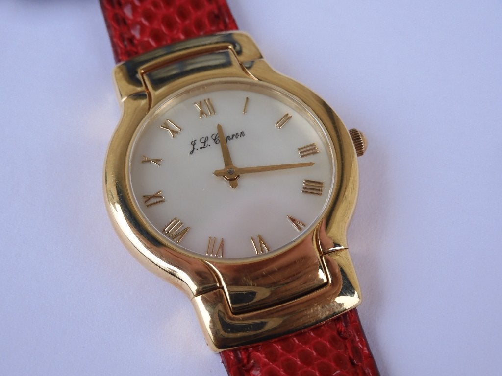 montre neuve en or jaune 18 carats +écrin fond nacré, Overige merken, Polshorloge, Overige materialen, Nieuw