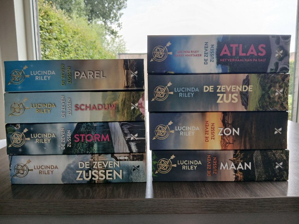 Boekenreeks de zeven zussen, Boeken, Ophalen of Verzenden, Gelezen, Lucinda Riley, België