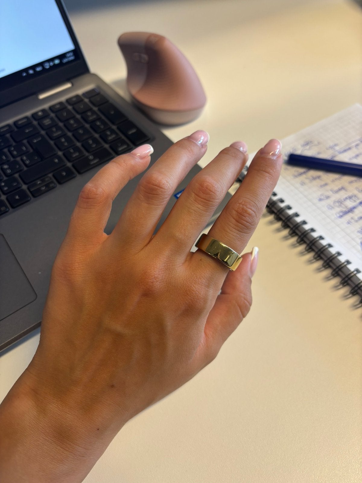 Oura ring 4 (Gen 4) - Goud, maat 8, Sport en Fitness, Gezondheidsproducten en Wellness, Zo goed als nieuw, Ophalen