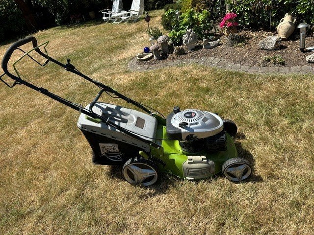 Central Park grasmaaier DG600, Tuin en Terras, Grasmaaiers, Gebruikt, Benzine-grasmaaier, 50 cm of meer, Opvangbak, Ophalen
