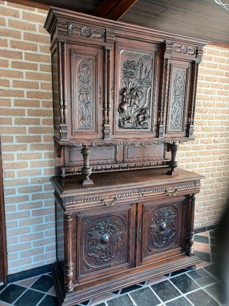 Antieke eiken jachtkast + bijhorende tafel + 6 stoelen: €100, Antiek en Kunst, Ophalen