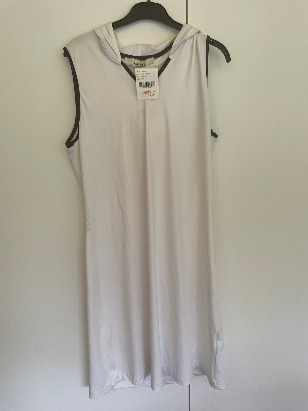 Nouvelle robe blanche à capuche M, Neuf, Taille 38/40 (M), Enlèvement ou Envoi, Longueur genou