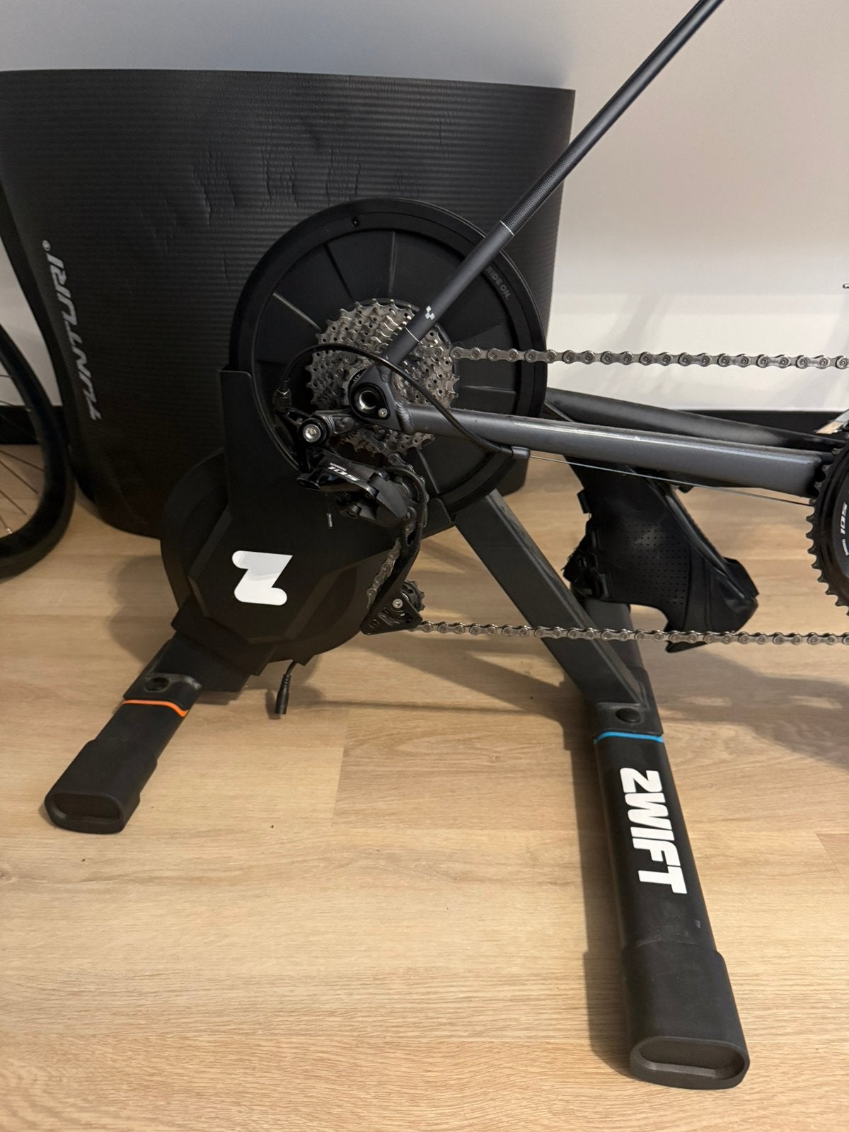 Zwift fiets rollen, Enlèvement, Comme neuf