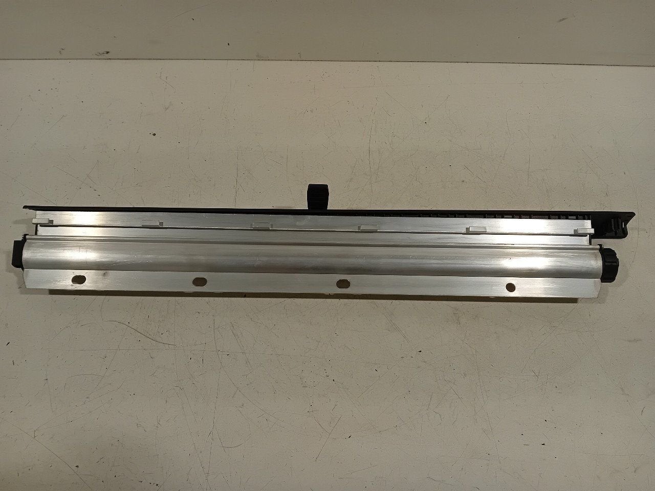 Rolgordijn BMW 5 serie, Onderdelen@venauto.nl, Van der Ven Autorecycling B.V., Gebruikt, Ettenseweg 76, 4706 PB Roosendaal, The Netherlands