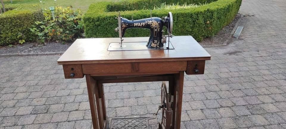 oude naaimachine, Antiek en Kunst, Ophalen