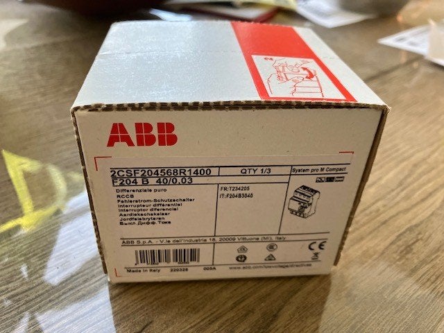 Differentieel ABB 4P Type B laadpaal batterij zonnepanelen, Ophalen of Verzenden, Nieuw, ABB, Aardlekschakelaar