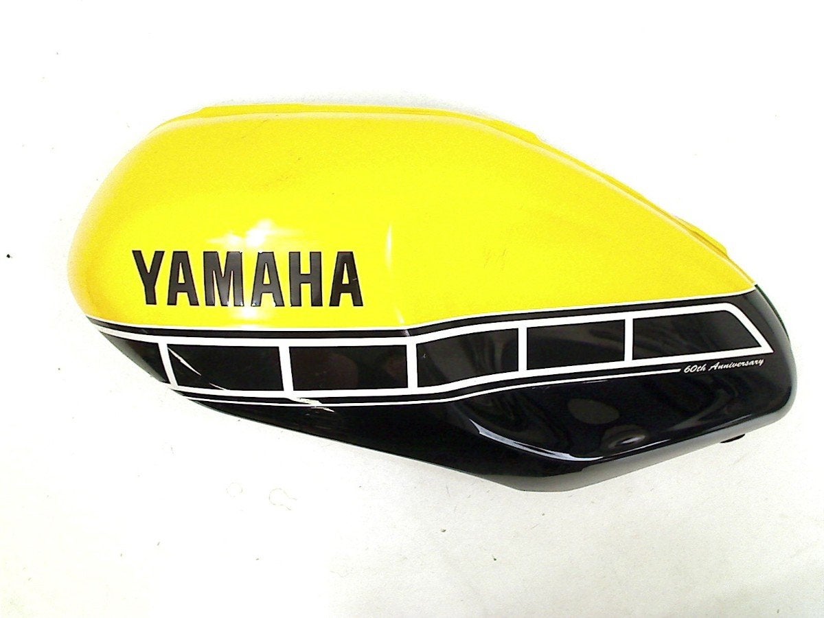 COUVERCLE DU RÉSERVOIR GAUCHE Yamaha, Dhr. S. di Majo, Utilisé, Info@cama-motorparts.nl, P.J. Troelstraweg 8 8
3144 CX  MAASSLUIS, NL