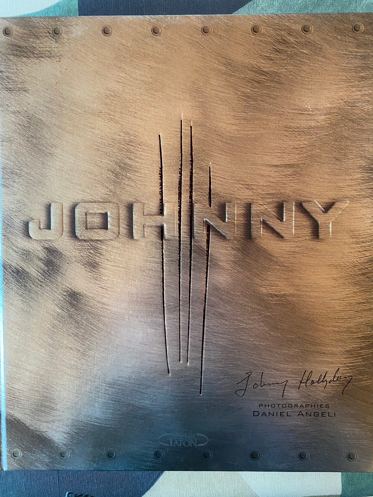 Livre Collector Johnny Hallyday - Photographies D. Angeli, Enlèvement, Neuf