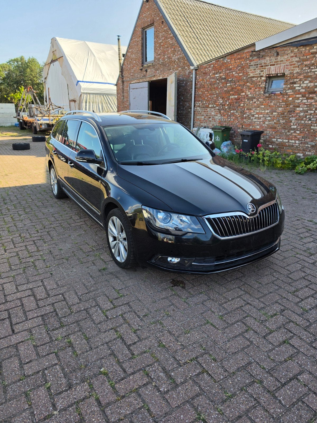 Skoda superb 1.6 tdi 2015 met 130000 km met panorama dak, Autos, Skoda, Achat, Superb
