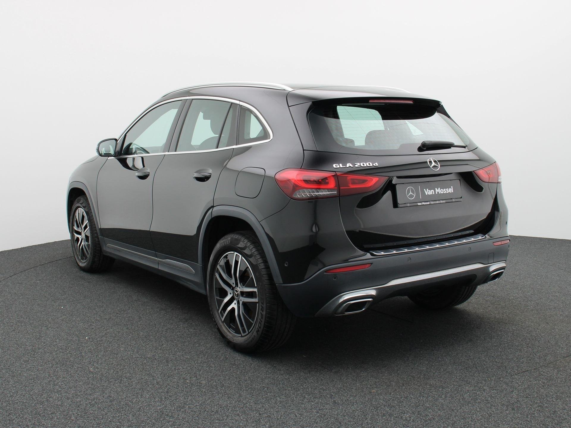 Mercedes-Benz GLA 200 d Business Solution + CARPLAY + SENSOR, Achat, 140 g/km, Entreprise, Détection des panneaux routiers