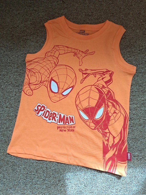 Oranje t-shirt Spiderman 116, Ophalen of Verzenden, Zo goed als nieuw, Jongen, Shirt of Longsleeve