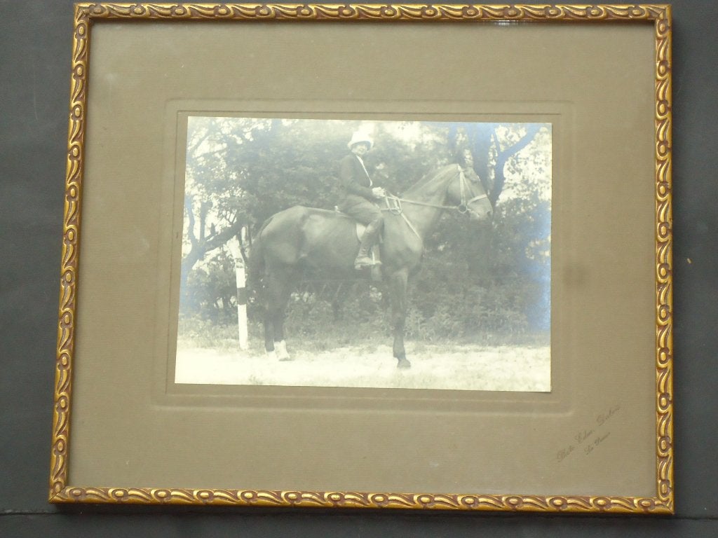 c1920 fotograaf EDMOND DUBOIS antieke foto DE PANNE te paard, Ophalen of Verzenden, Foto, Achter glas