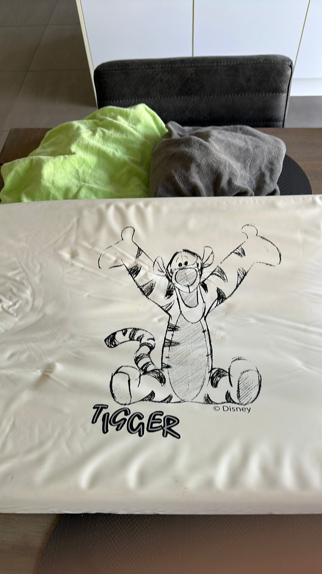 Verzorgingskussen met 2 hoesjes, Ophalen, Zo goed als nieuw
