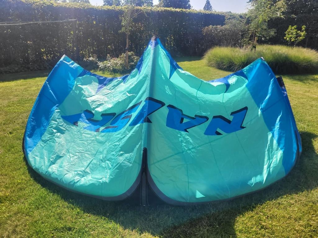 Naish pivot 9m kite, Watersport en Boten, Kitesurfen, Ophalen, Kite
