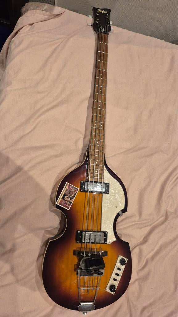 Hofner violin bass & fender rumble, Musique & Instruments, Instruments à corde | Guitares | Basses, Enlèvement