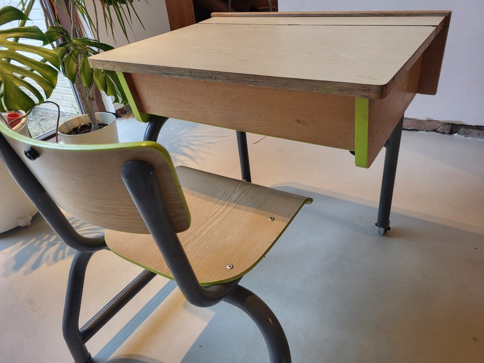 retro kinderbureau schoolbankje, Enlèvement, Utilisé, Bureau enfant
