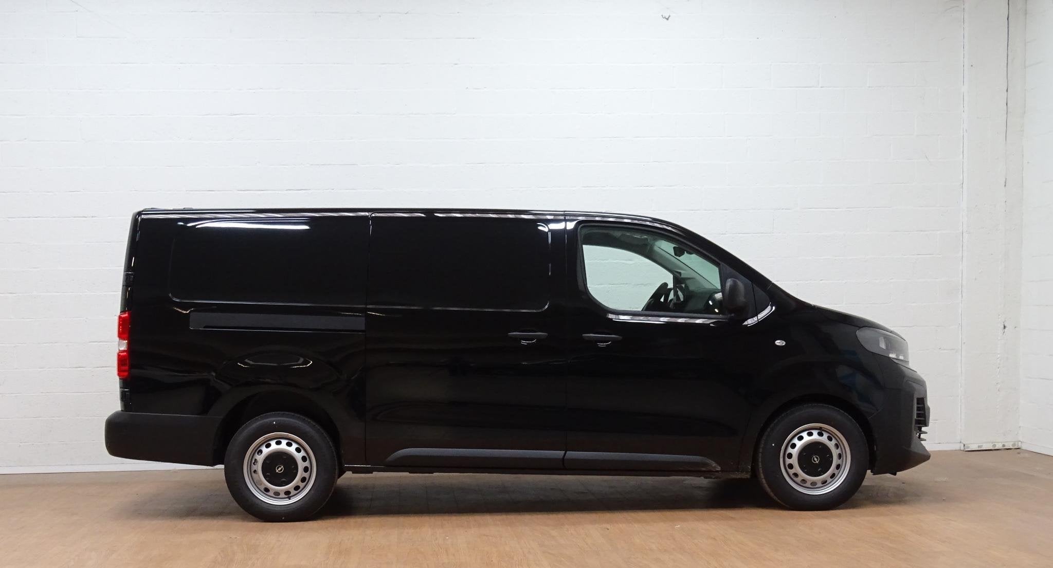 Opel Vivaro 2.2 Turbo D 180 S/S AT8 L3H1, Autos, Camionnettes & Utilitaires, 4 portes, Entreprise, 179 ch, Noir