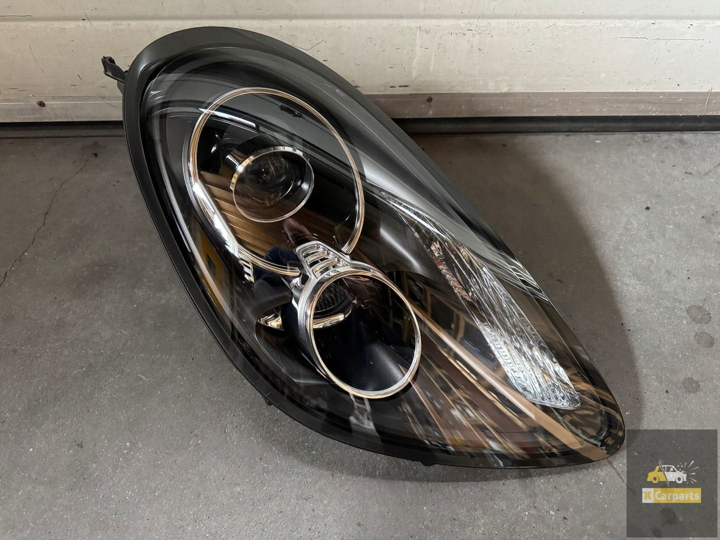 Phare x non droit noir pour Porsche Boxster Cayman 981, Porscheplatz 1
70435  Stuttgart, DE, Porsche, Info@porsche.de, Utilisé