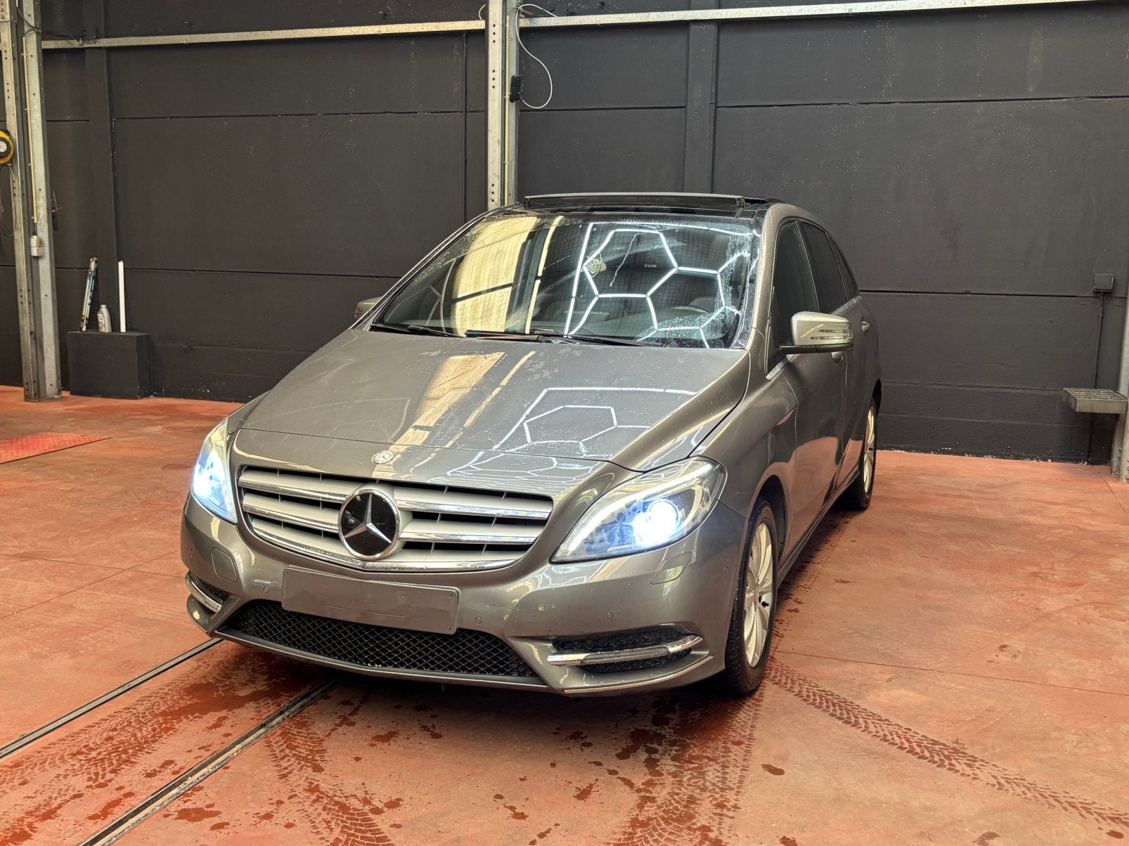 Mercedes Benz B180 CDI, Auto's, Euro 5, Leder, 5 deurs, Particulier