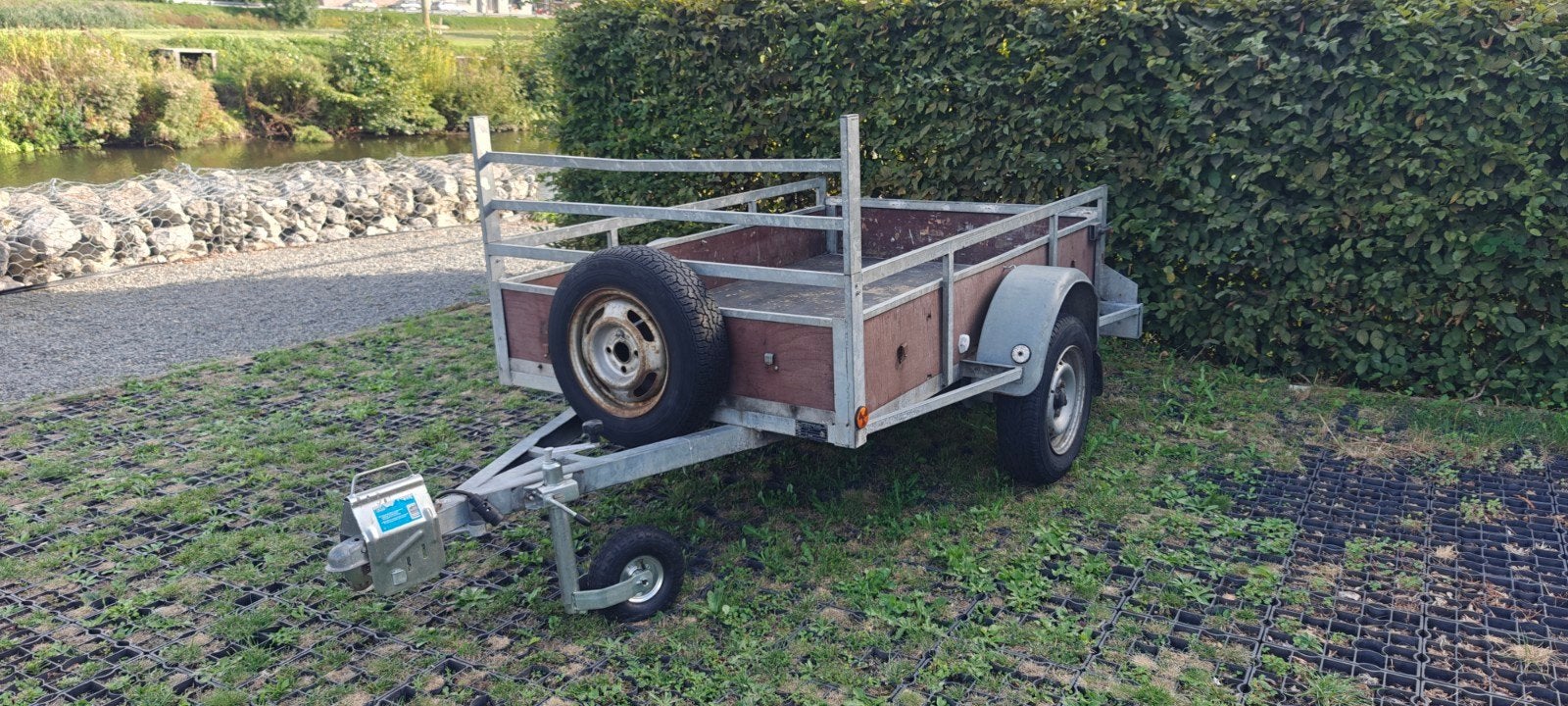 aanhangwagen gegalvaniseerd met V dessel te koop, Enlèvement