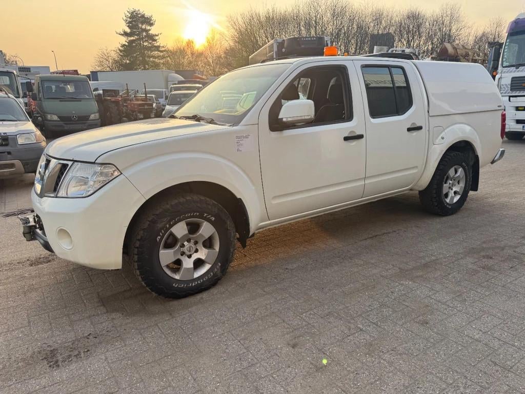 Nissan Navara *4WD-AIRCO-BELGIAN ORIGINE* (bj 2010), Autos, Autres modèles, Achat, 2270 kg, 4 portes
