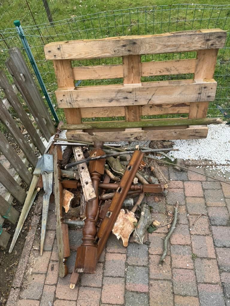 Gratis hout en europallet, Ophalen, Zo goed als nieuw