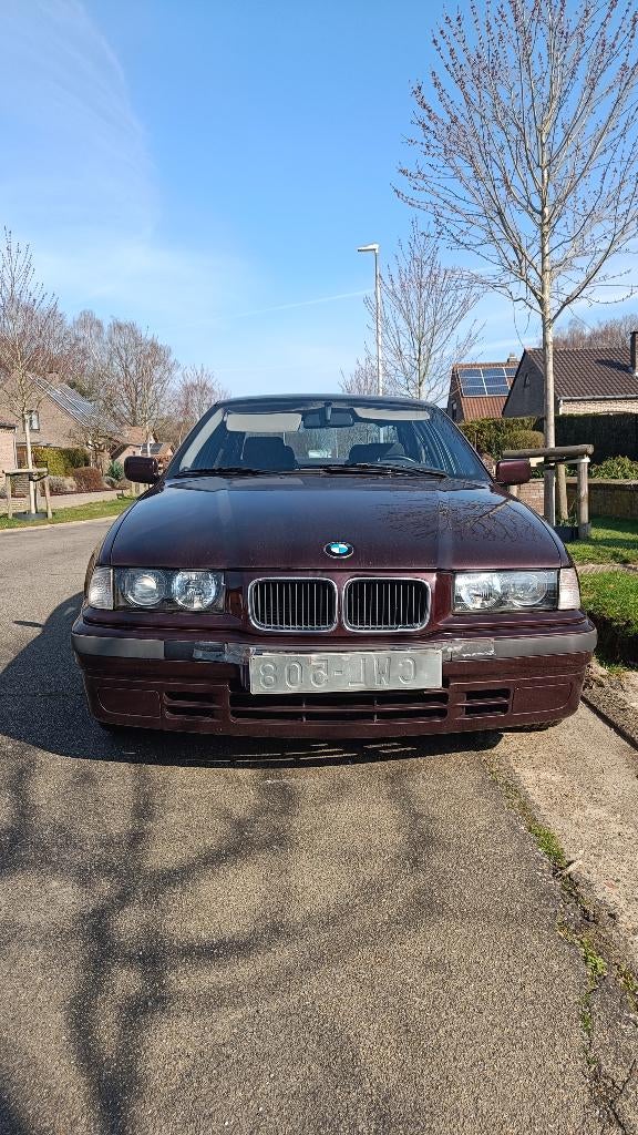 Bmw E36 318I, Auto's, BMW, 4 deurs, Achterwielaandrijving, 4 cilinders, Particulier