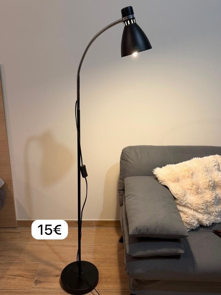 Black Floor Lamp – Excellent Condition – €15, Autres culots, Comme neuf, Enlèvement, 100 à 150 cm