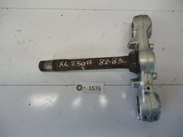 XL250R 1982 - 1983 Honda T-stuk D1-33741, Motoren, Onderdelen | Honda