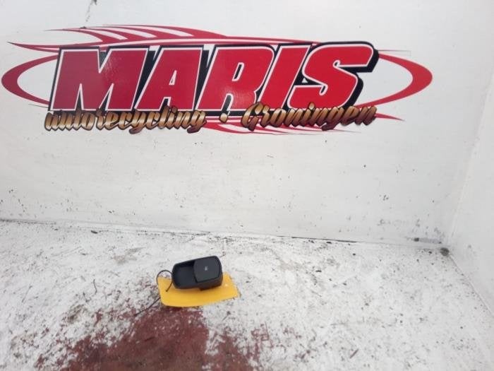 Commutateur vitre électrique d'un Opel Corsa, -, -, Opel, 3 mois de garantie