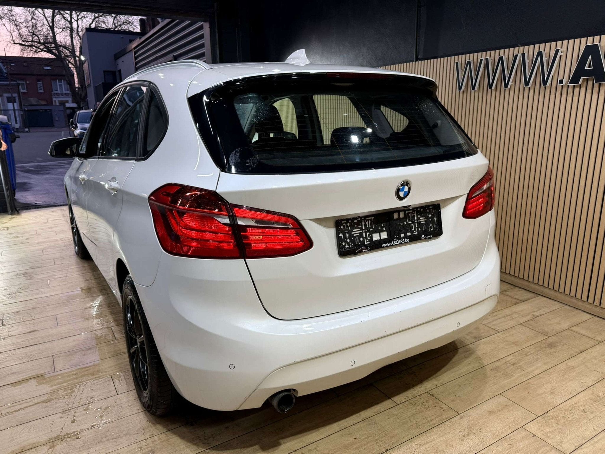 BMW 2 Serie 216 I * Active Tourer * GARANTIE 12 MOIS * 1er p, Autos, BMW, Cuir, 75 kW, Achat, Anti démarrage