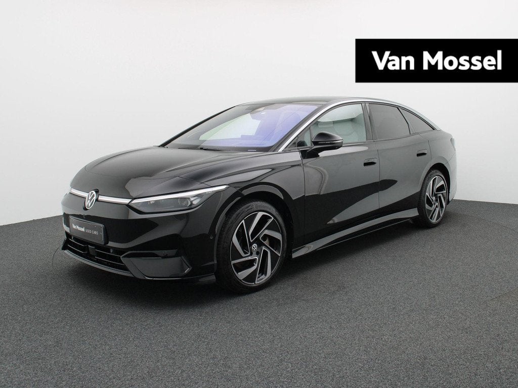 Volkswagen ID.7 77kWh Pro, Auto's, Volkswagen, Automaat, Gebruikt, 82 kWh, Zwart