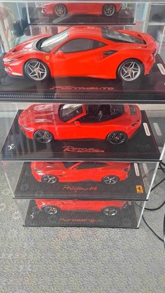 8 BBR Ferrari 1/18 Rosso Corsa, Enlèvement, Comme neuf, Voiture