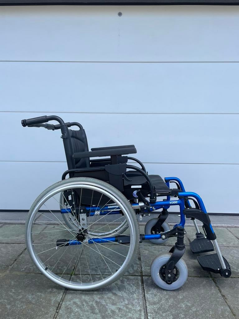 Chaise roulante pliable Vermeiren V 300 état neuf, Enlèvement ou Envoi, Pliant, Comme neuf, Fauteuil roulant manuel