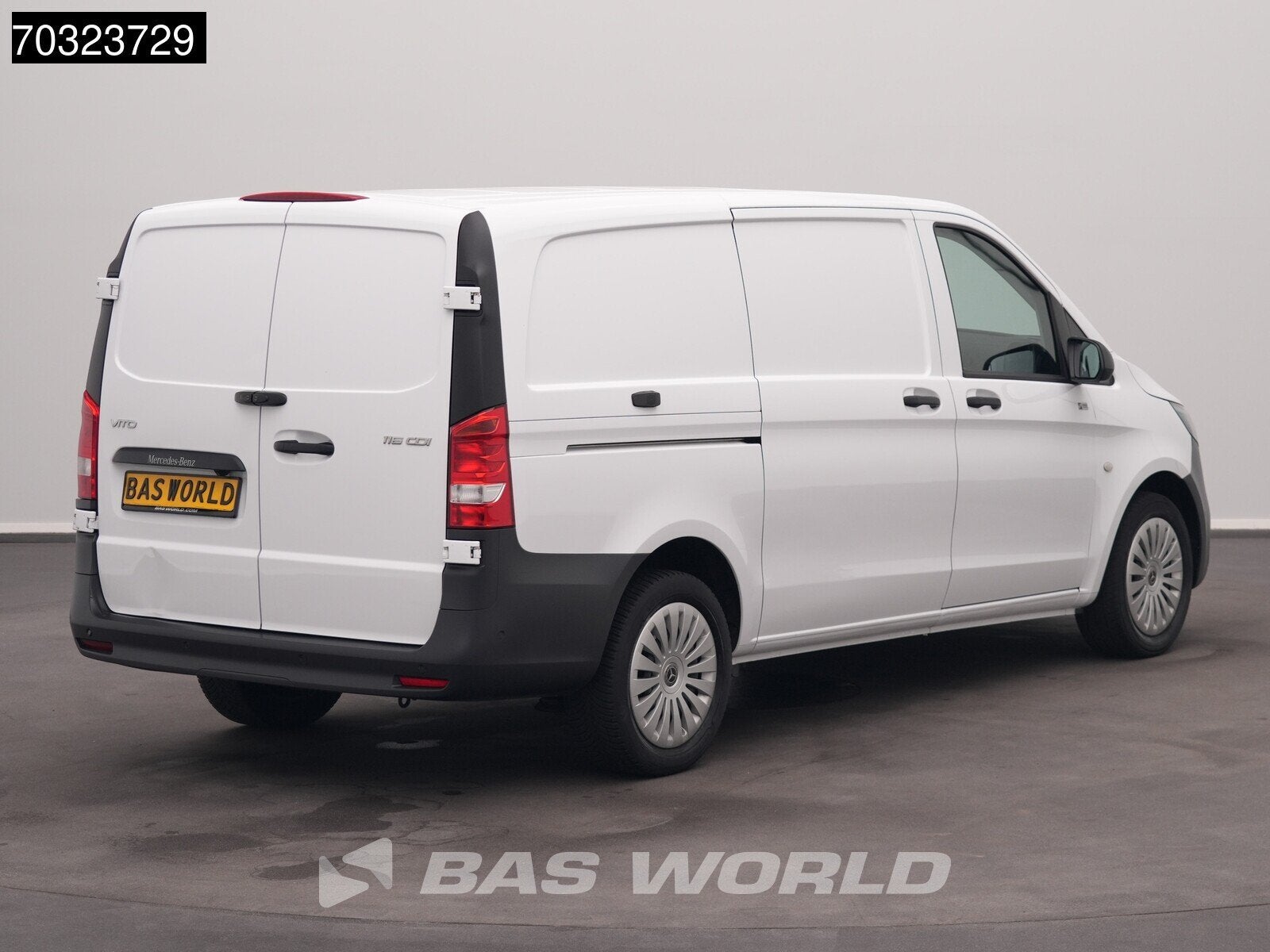 Mercedes Vito 116 L2H1 Nwe model Navi Airco Cruise Parkensen, Stof, Gebruikt, Euro 6, 4 cilinders