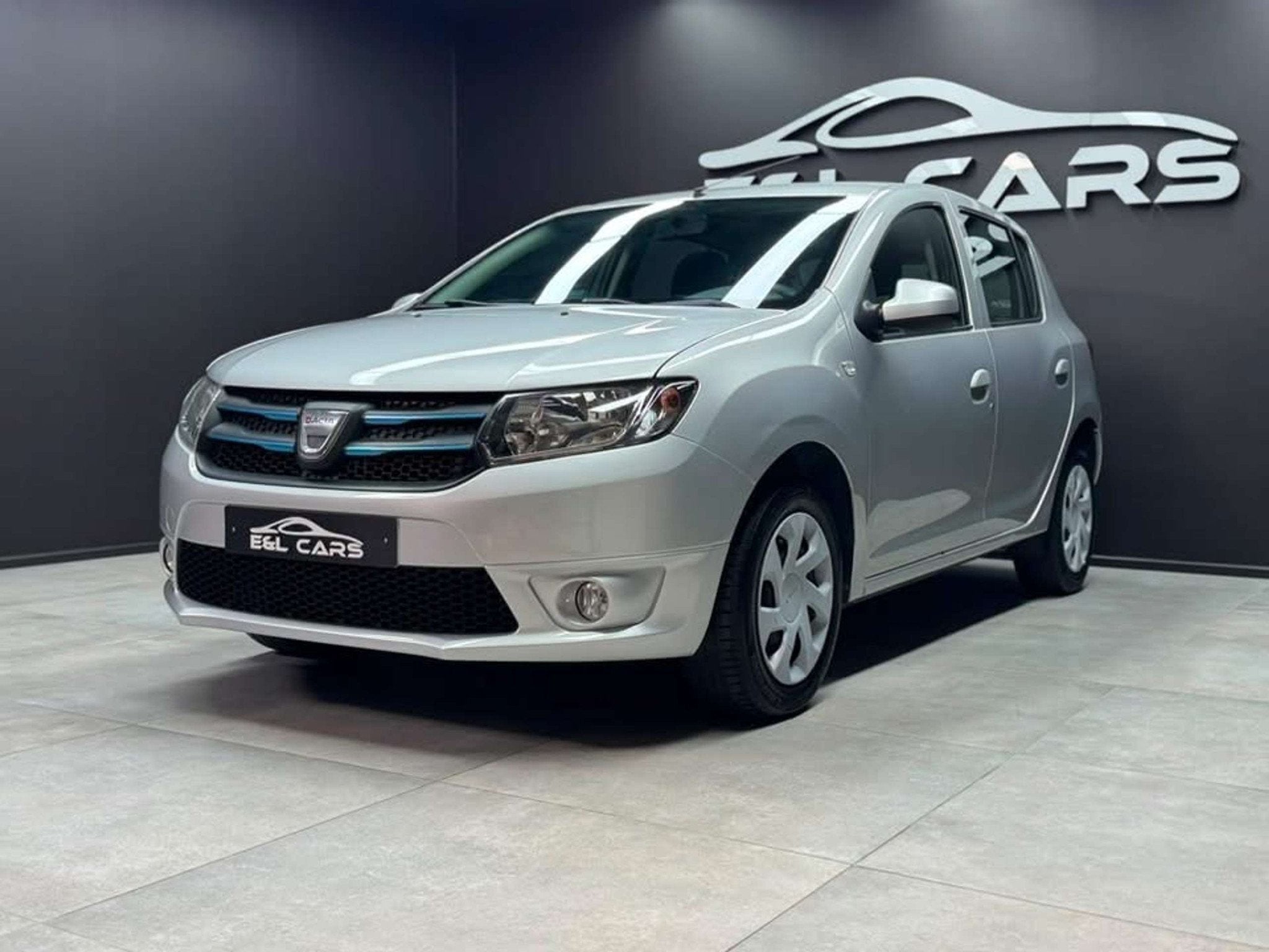Dacia Sandero Sandero 0.9 TCe *12 mois de garantie*, Argent ou Gris, 90 ch, Entreprise, Boîte manuelle