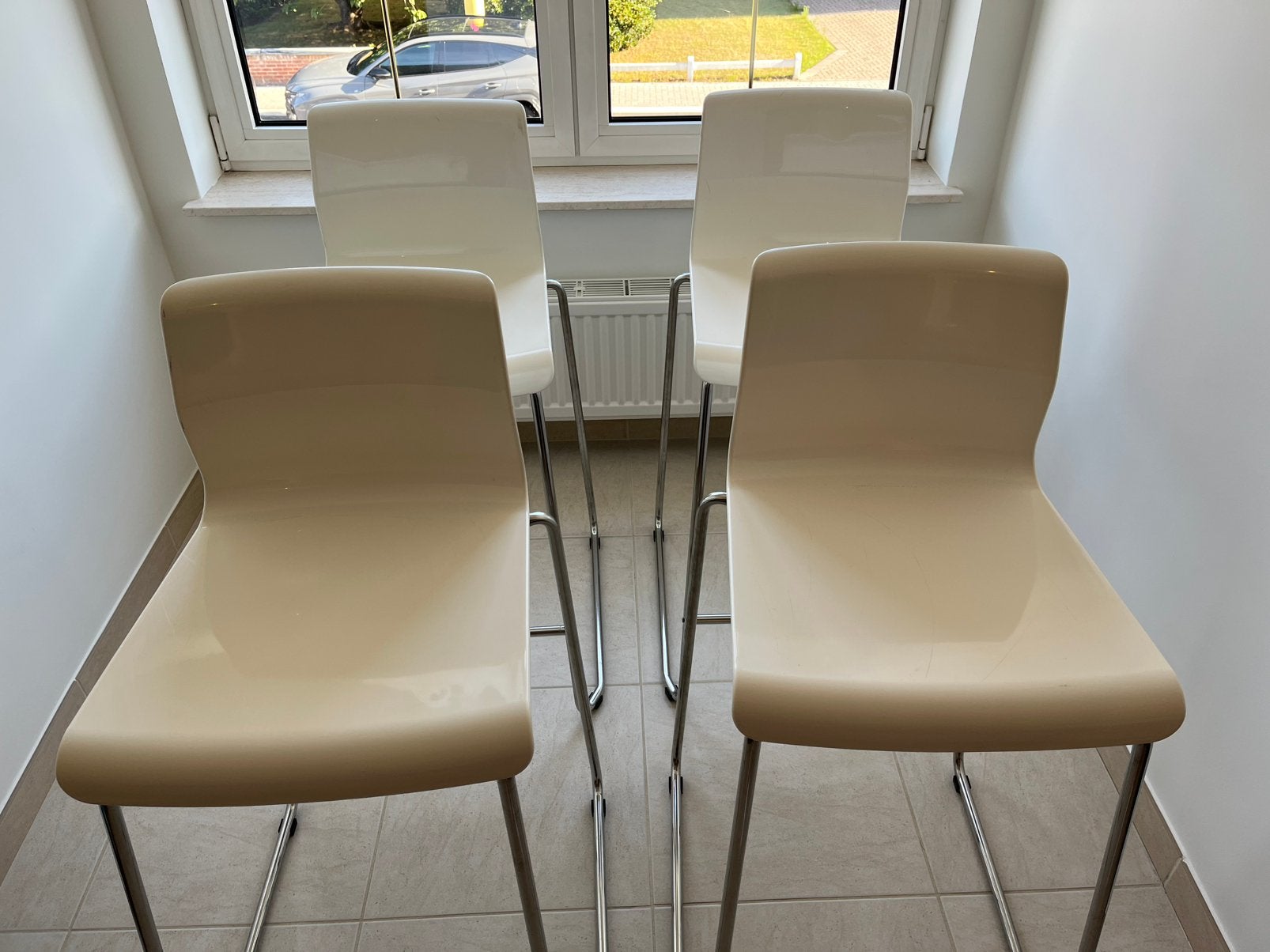 Ikea barkruk Glenn (zithoogte 66cm) - wit, Maison & Meubles, Tabourets de bar, Utilisé, 60 à 90 cm, 4 tabourets, Avec repose-pieds