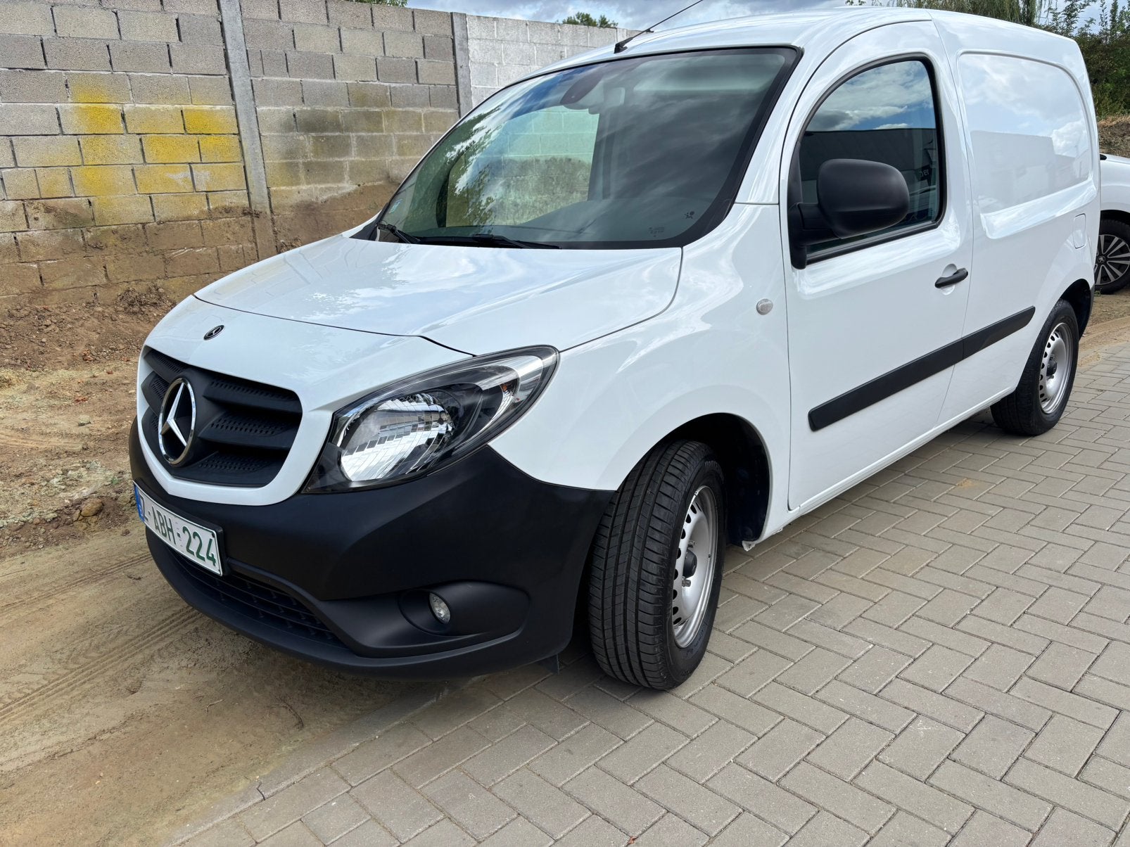 Mercedes Citan 111 2020 84000 km. Parfait état, Autos, Achat, Euro 6, Boîte manuelle, Mercedes-Benz