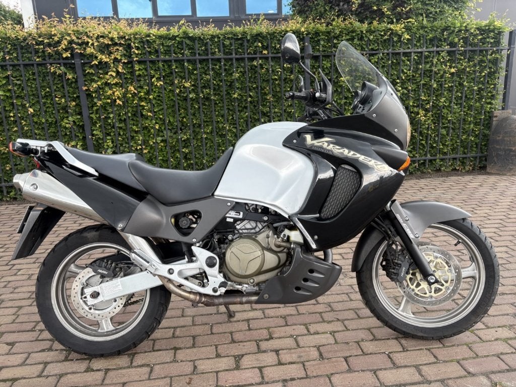 Honda Varadero 1000, 2 cilinders, Motorrijbewijs A, Toermotor, Handgeschakeld