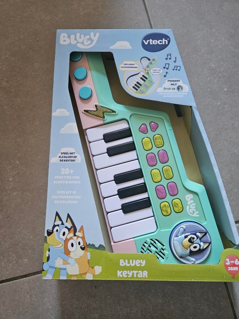 Bluey keytar nieuw, Enlèvement