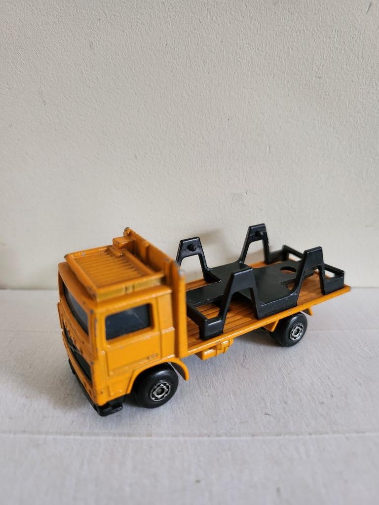 Matchbox Volvo Cable Truck (1982), Hobby & Loisirs créatifs, Voitures miniatures | 1:43, Enlèvement ou Envoi, Matchbox