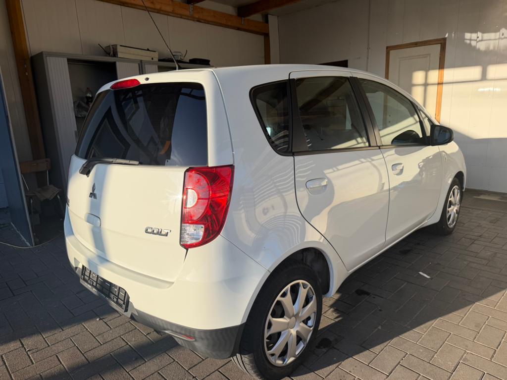 Mitsubishi cold 1.2 benzine km 77000, Autos, Mitsubishi, Euro 5, Achat, Entreprise, Boîte manuelle