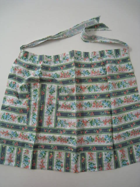 Tablier de cuisine à fleurs, vintage, comme neuf !, Enlèvement