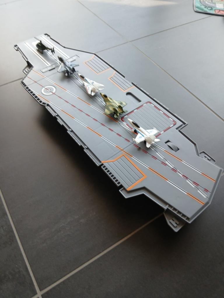 Vliegdekschip met straaljagers, Ophalen