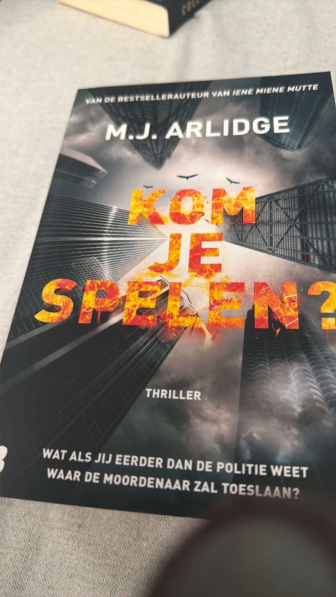 M.J. Arlidge - Kom je spelen?, Ophalen of Verzenden, M.J. Arlidge