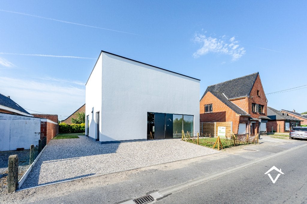 Prachtige woning met 3 slaapkamers en tuin te Gits, Immo, Maisons à vendre, Province de Flandre-Occidentale, Gits, 200 à 500 m²
