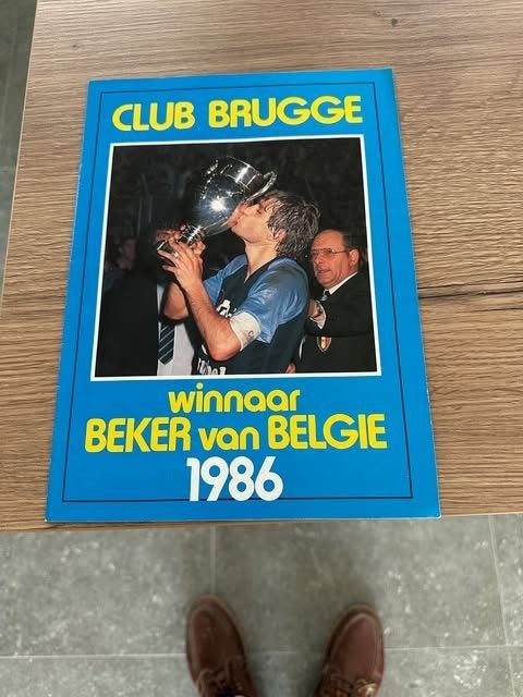 Club Brugge winnaar beker van Belgie 1986, Info@cllbrbe.bg, Club brugge, Ophalen of Verzenden, Zo goed als nieuw